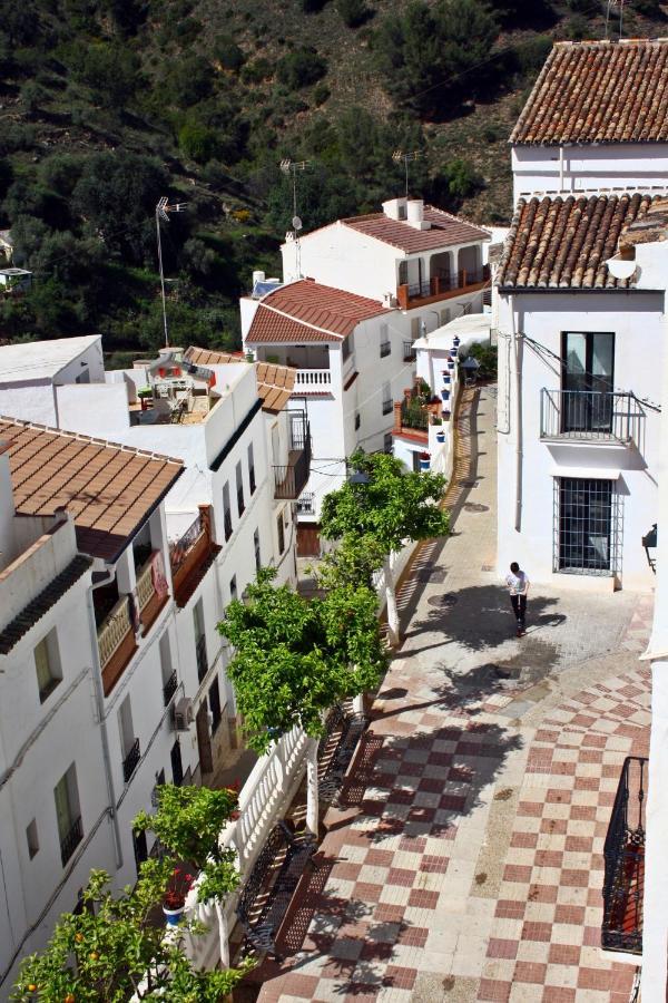 Ferienwohnung Casa Pepe La Rosa Atico Tolox Exterior foto